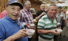 El buen vino contribuy� en Barrantes a aliviar las altas temperaturas del fin de semana. 