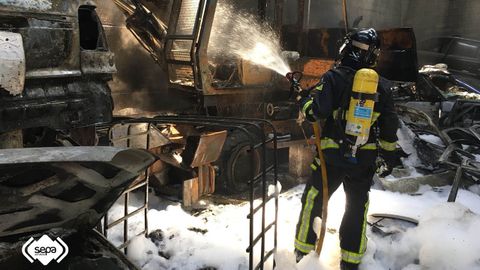 Incendio industrial en Langreo