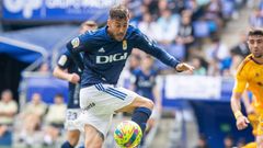 V�ctor Camarasa, durante el Real Oviedo-Ponferradina
