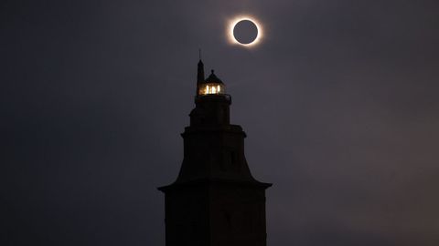 Eclipse total desde la torre de H�rcules