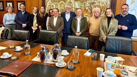 Nueva junta directiva de la Federaci�n de Usuarios del Puerto de Vigo.