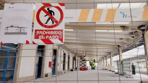 As estn las obras en la estacin ferroviaria de Monforte