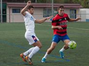 Adri�n Armesto, a la izquierda, en un partido amistoso que el Club Lemos jug� en Lugo. 