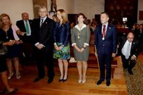 Hern�ndez y parte de su equipo y del grupo socialista asistieron a la ceremonia de San Roque. 