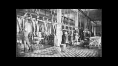Una nave del matadero de Frigsa en Lugo en su primera �poca, en una fotograf�a de 1957