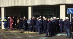 La plantilla de Endesa manifest� su solidaridad en As Pontes. 