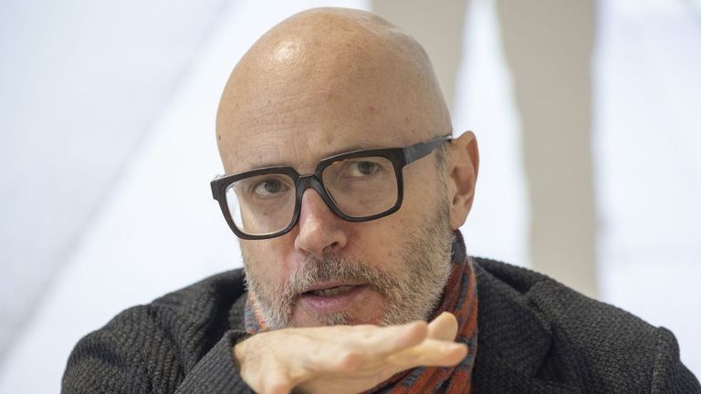Baldur Brnnimann es el director titular de la Real Filharmona de Galicia