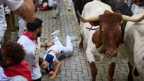 Un corredor ca�do durante el encierro