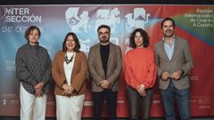 Diferentes personajes p�blicos en el acto de presentaci�n de la IX edici�n Intersecci�n este viernes.
