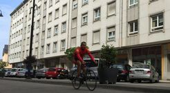 El edificio donde se encuentra el piso, en el n�mero 22 de la Avenida Rosal�a de Castro. 