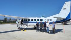 El director xeral de Defensa do Monte, Manuel Francisco, visit� la base en la que opera la aeronave desde principios de este mes