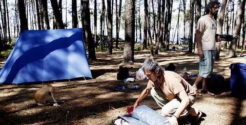 La Xunta orden�, el verano pasado, desalojar los montes pr�ximos al castro de Baro�a, donde hab�a varias tiendas.