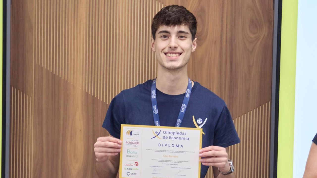Un estudiante de Lugo, en la fase nacional de las Olimpiadas de Economía: «Te aporta cultura general y pierdes el miedo a hablar en público»