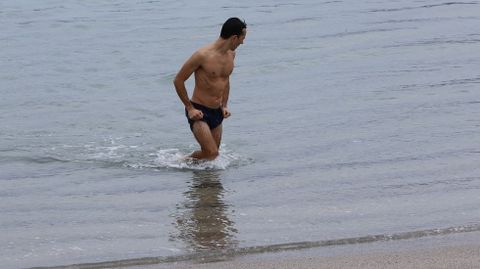 Empezando el a�o con un ba�o en Riazor 
