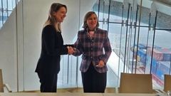 Cl�udia Monteiro de Aguiar, secretaria de Estado de Pesca en Portugal, e Isabel Artime, secretaria general de Pesca en Espa�a, en Matosinhos, en una reuni�n de la comisi�n mixta del acuerdo bilateral entre ambos pa�ses