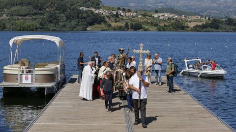 Procesin fluvial de san Roque en Castrelo de Mio 