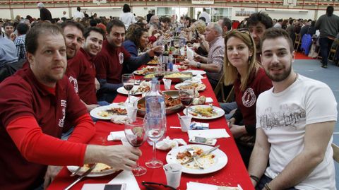 O Barco se rindi al botelo.Ms de mil personas asistieron a la comida en el pabelln