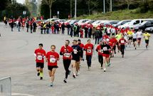 La carrera de Santiago cont� con casi 500 corredores entre adultos, j�venes y ni�os.