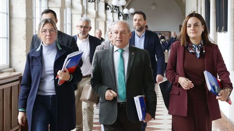 Jos Tom y diputados del PSOE