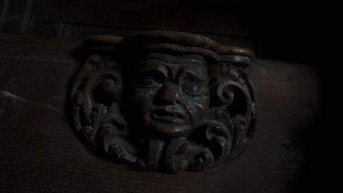 Detalle del coro, realizado en 1780 y agujereado por la carcoma