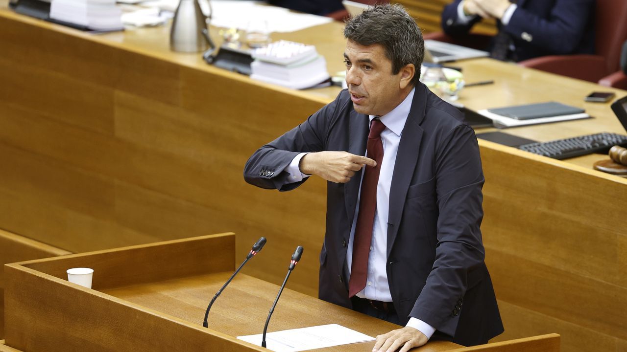 Mazón apela a los resultados de las encuestas que le dan ganador para no dimitir