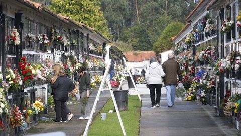 Todos los Santos en el cementerio de Catabois, Ferrol