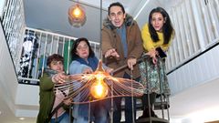 Algunos de los comerciantes que se movilizan en Pontevedra contra el retraso en el encendido de luces