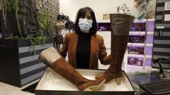 En la zapater�a La Quinta de Catycris podemos encontrar unas botas altas que costaban 199 euros y que ahora cuestan 59,70