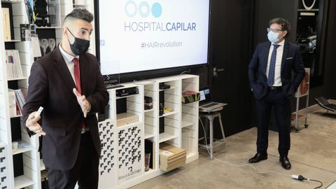 Alfonso L�pez y Daniel Silva presentan en Eduardo Souto el m�todo de Hospital Capilar