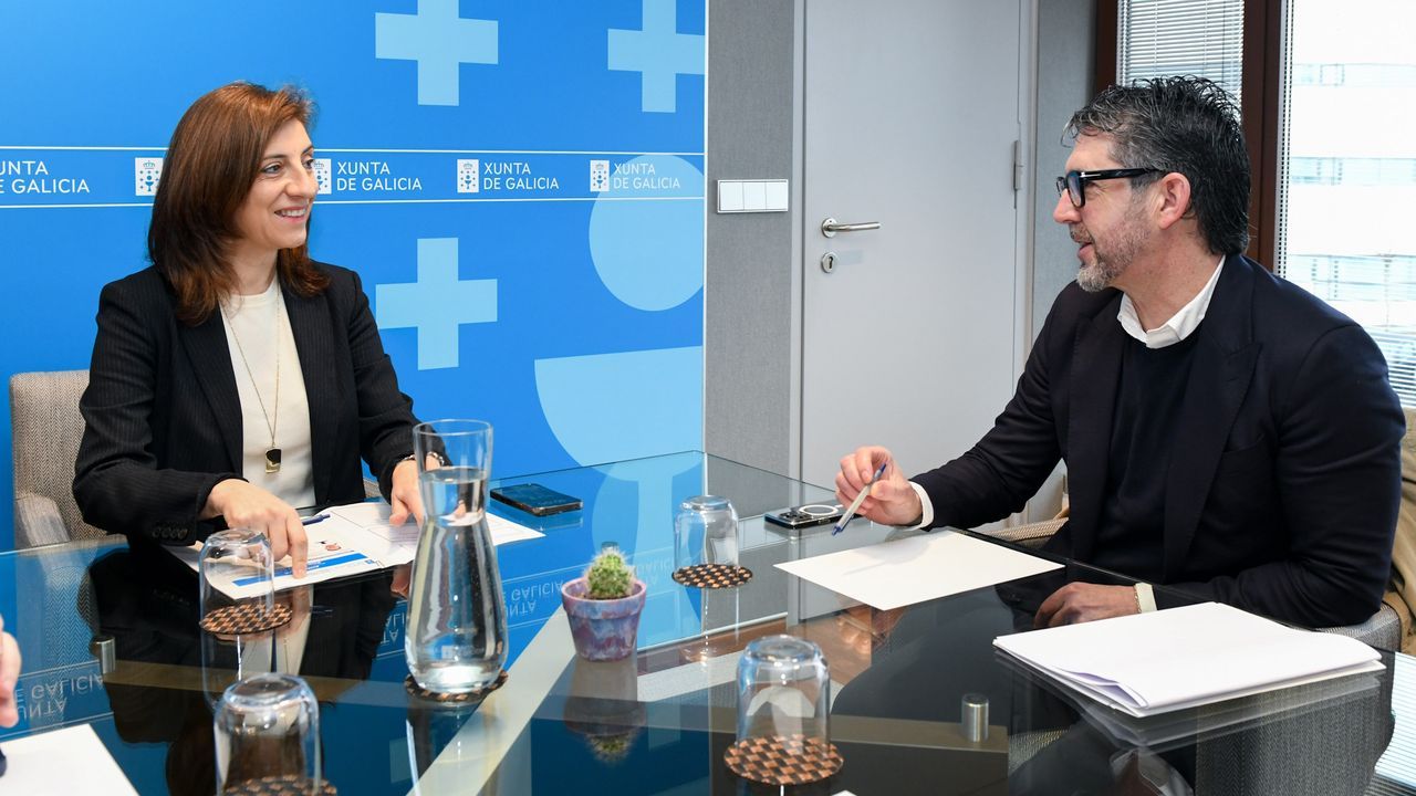 Medio Ambiente y Concello de O Son evalúan las mejoras del saneamiento y el abastecimiento