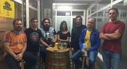 Reuni�n de integrantes del Herdeiros de Dhais, ayer en la Tasca.