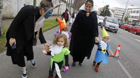 Desfile de comparsas del colegio Juan de L�ngara