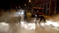 Barricada en el pol�gono de r�o do Pozo, Nar�n