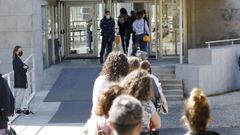 El examen del mir es una prueba nica a nivel estatal que se celebra en diferentes ciudades a la misma hora. En Galicia suele ser en Santiago, aunque este ao, por el covid, se descentraliz. En la imagen, la facultad de Empresariales de Vigo