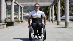 �lex Gonz�lez, este martes en el paseo mar�timo de Covas.