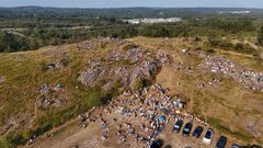 Observaci�n del eclipse en Santa Mari�a de Lagostelle (Guitiriz), organizada por el Concello