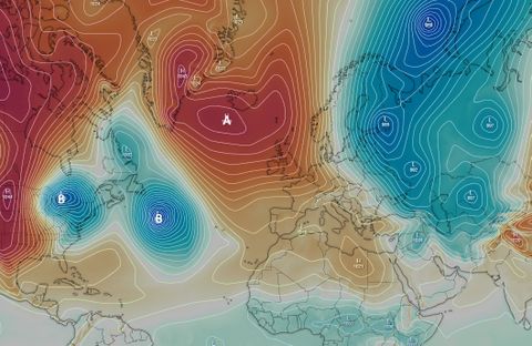 Anticicl�n de las Azores situado al noroeste del Reino Unido este martes