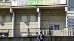 El IES Castro Alobre (Vilagarc�a) ten�a once profesores adjudicados en julio y ahora ser�n 23