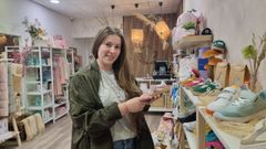 Andrea PIaghie abri� en la calle Bedoya la tienda Ra�ces, con art�culos para mam�s y beb�s.