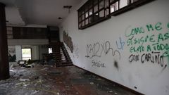 Zona en la que estaba el sal�n principal y el bar en el Club Financiero, hoy totalmente destrozado.